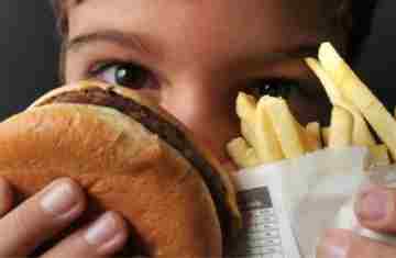  Uma em cada cinco crianças e adolescentes tem sobrepeso ou obesidade 